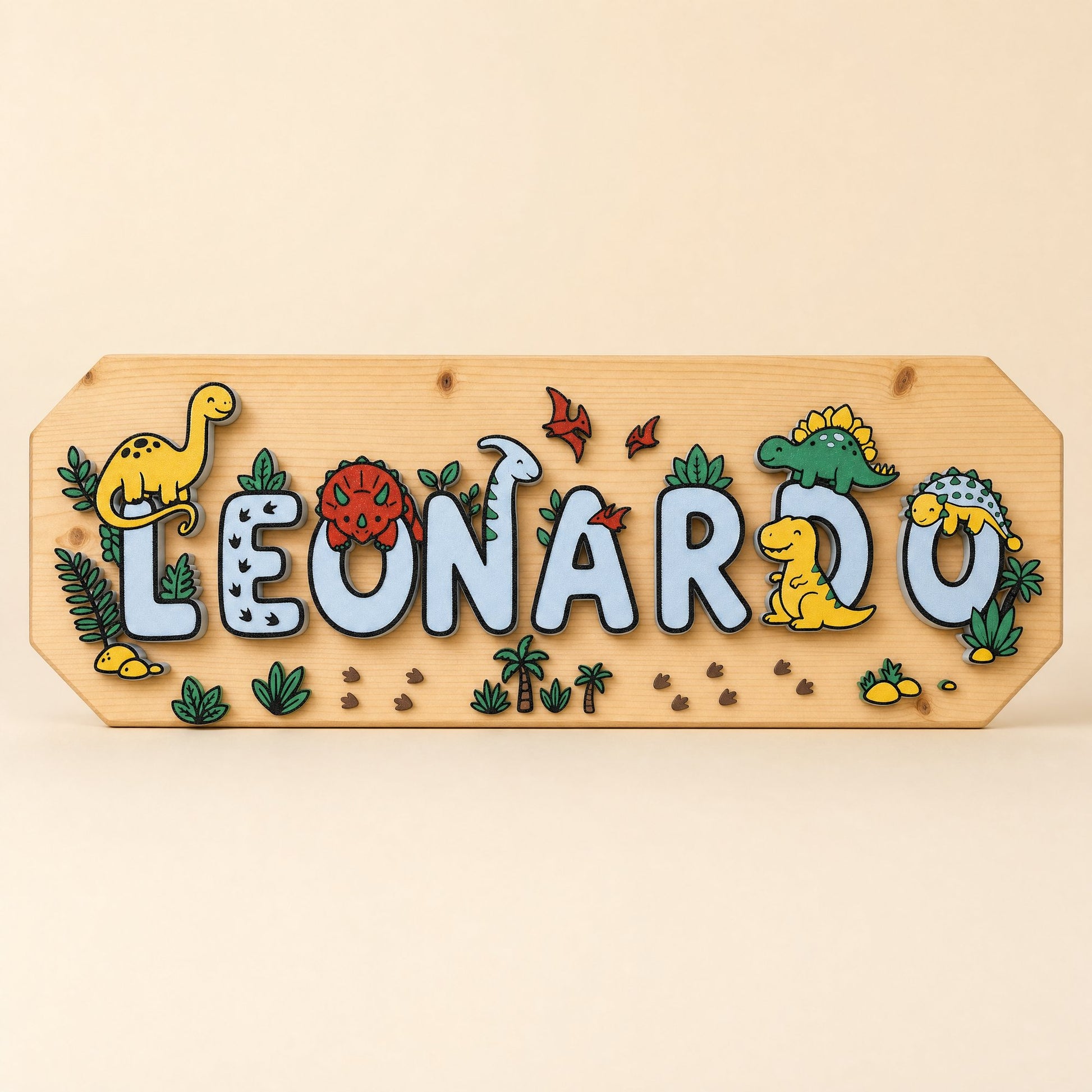 Namensschild Leonardo mit Dinosaurier-Motiv, Frontansicht auf cremefarbenem Hintergrund